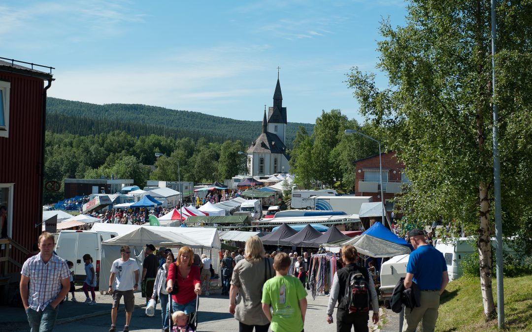Gränshandelsmarknaden i Tärnaby fokuserar på samisk kultur och märker en trend mot små, unika säljare